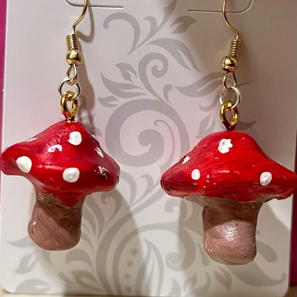 RESTOCKED🍄HANDMADE Polymer Clay Mushroom earrings🍄 - Picture 6 of 6